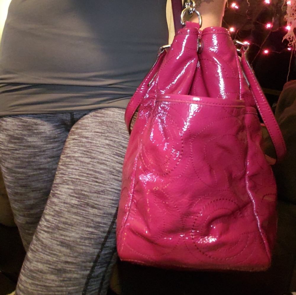 Coach Op Art Stitch Diaper bag/Multifunction Tote - Picture 4 of 8